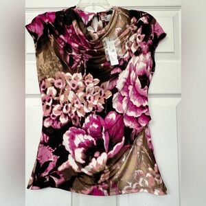 Women’s dress shirt with keyhole back